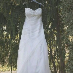 Strapless wedding gown